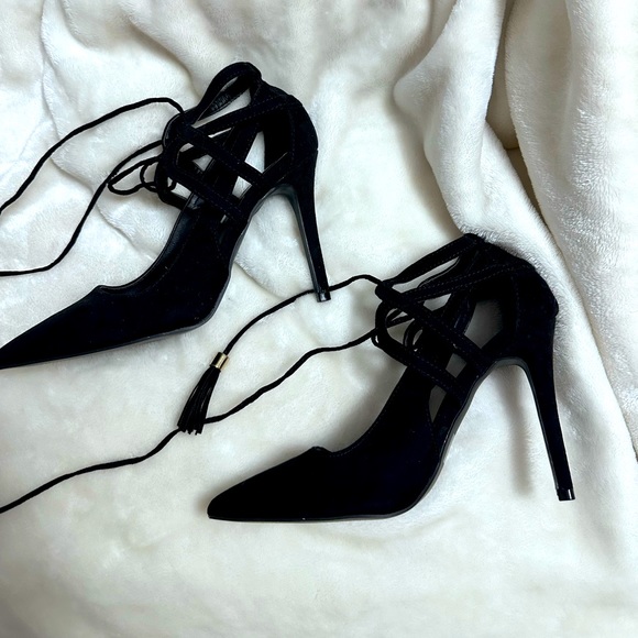 Lace up black heels - Picture 3 of 5